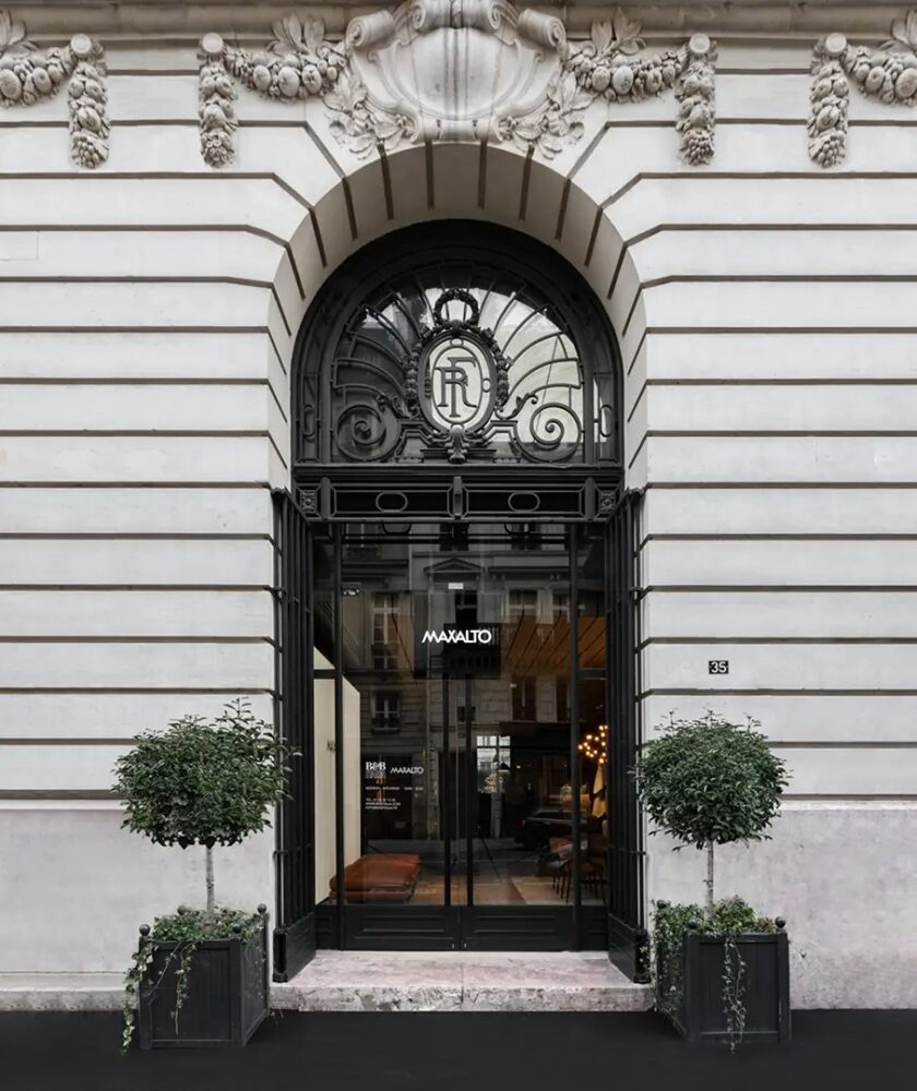 2023 COLLECTION PREVIEW. PARIS STORE