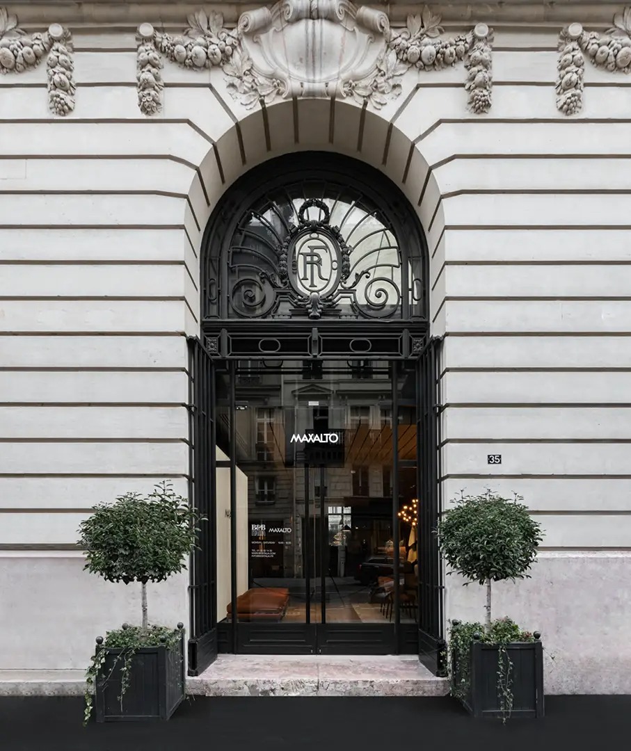 2023 COLLECTION PREVIEW. PARIS STORE - B&B Italia